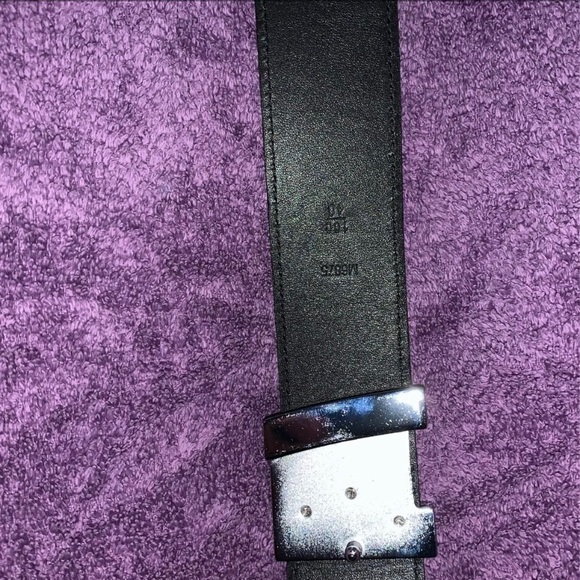 Louis Vuitton Belt - Picture 2 of 3